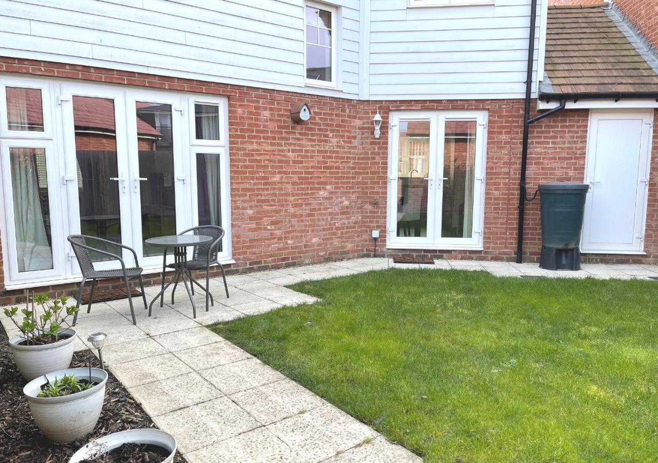 Ashford Holiday Home Sleeps 6 Free Parking Wifi Willesborough Εξωτερικό φωτογραφία