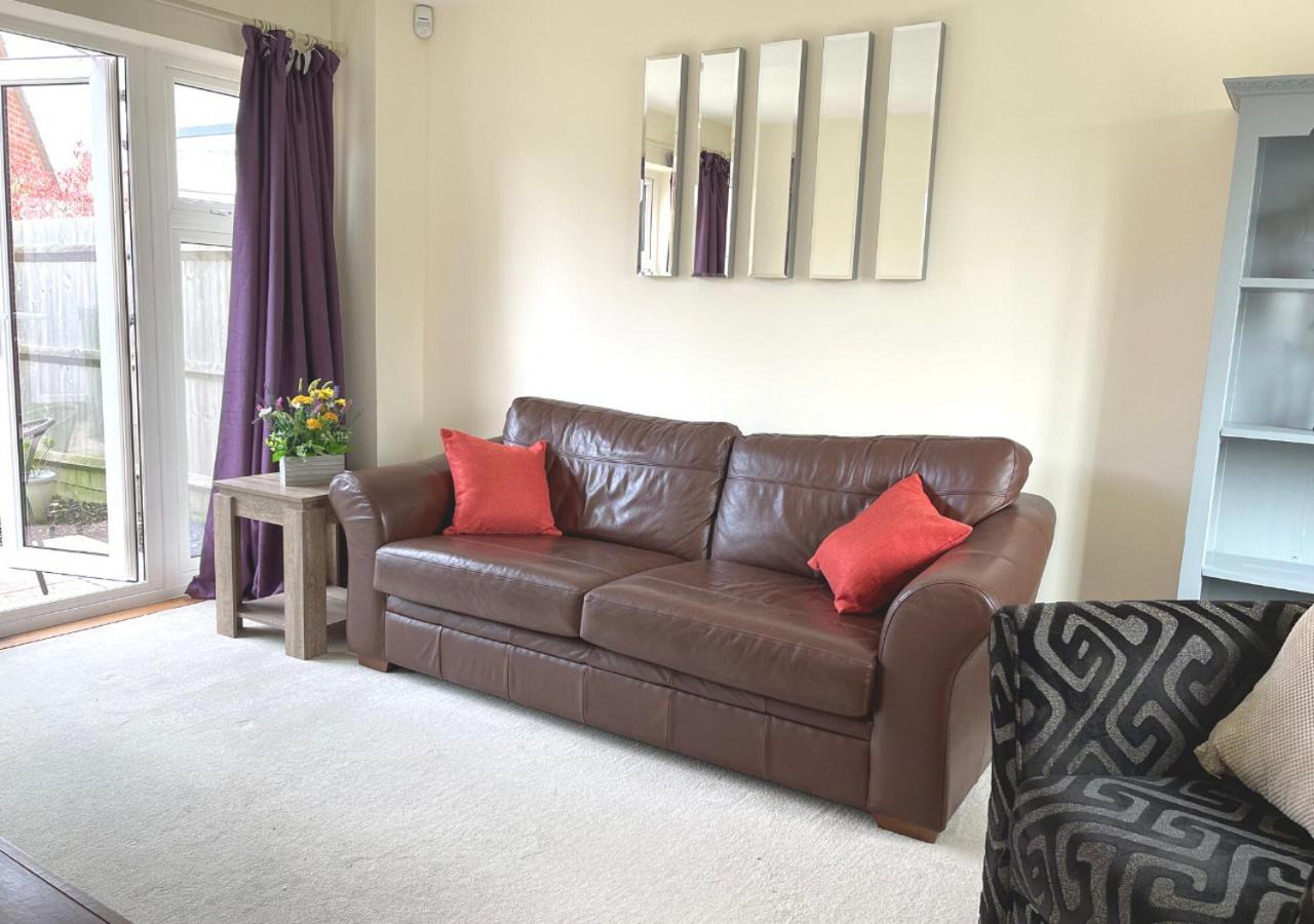 Ashford Holiday Home Sleeps 6 Free Parking Wifi Willesborough Εξωτερικό φωτογραφία