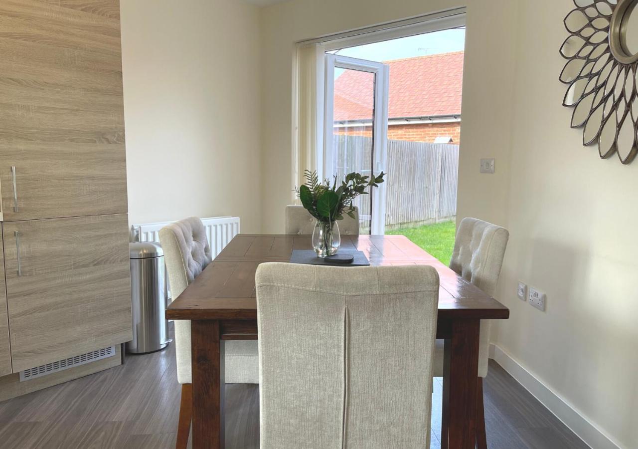 Ashford Holiday Home Sleeps 6 Free Parking Wifi Willesborough Εξωτερικό φωτογραφία